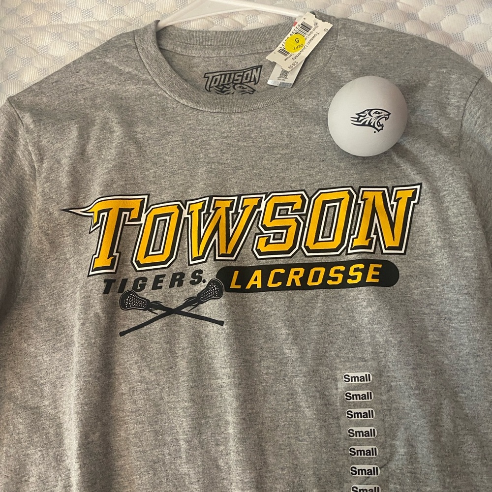 Towson University Gray Long Sleeve Lacrosse Tee w/ Lacrosse game day ball size S - Picture 1 of 7